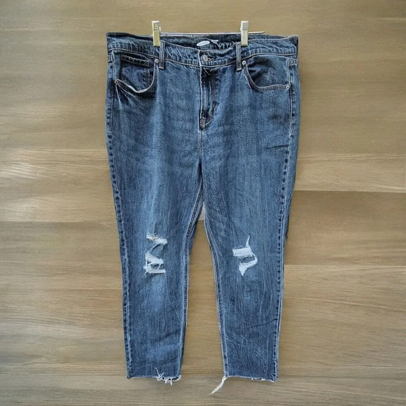 Old Navy Jeans Womens 16 Boyfriend Cropped Midrise Medium Wash Denim Raw Hem - Picture 1 of 8